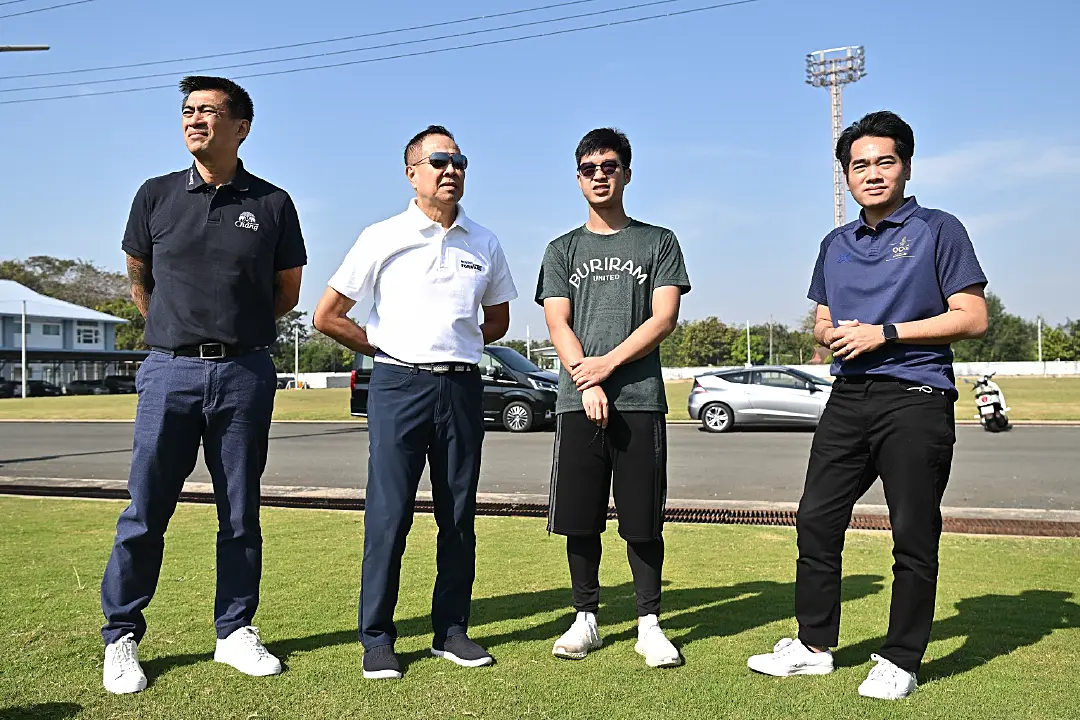 สมยศ-ชนม์ชนก ชมการคัดเลือกนักเตะโครงการ "Thailand U20 Trials" ที่ บุรีรัมย์