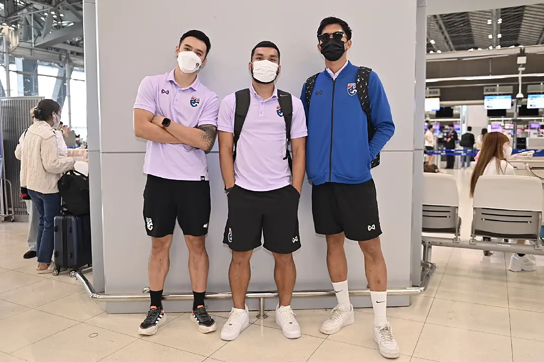 ทีมชาติไทย ยกพลบุกเวียดนาม, มาโน่ เผยเช็คอาการ ธีรศิลป์ วันต่อวัน
