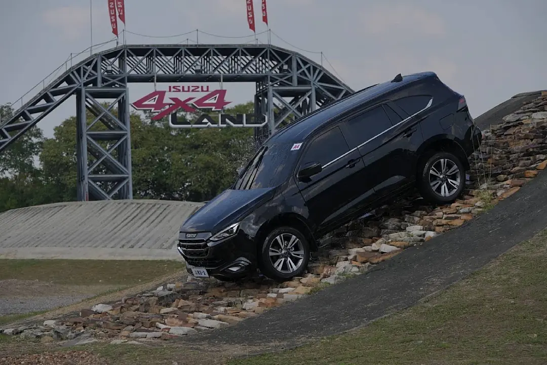 อีซูซุ เปิดสนาม Isuzu 4x4 Land เปิดประสบการณ์ลูกค้าร่วมกิจกรรม เอ็กซ์คลูซีฟ