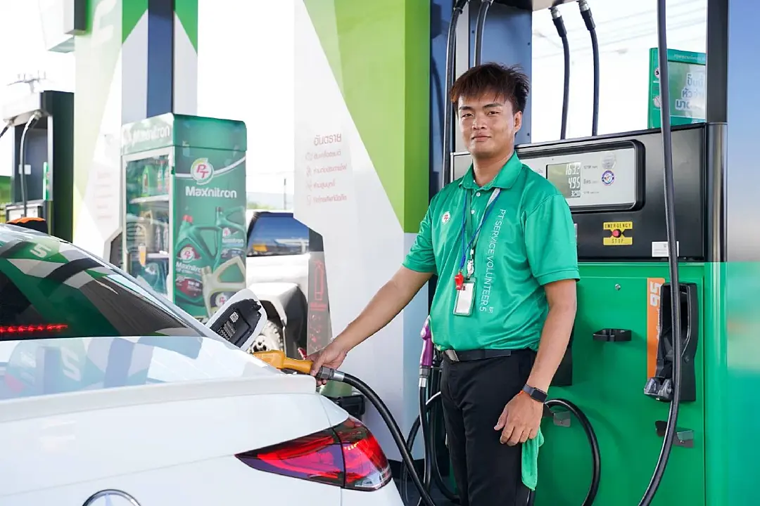 PTG ส่ง \"PT Service Volunteer\" บริการเติมสุขถึงมือลูกค้า