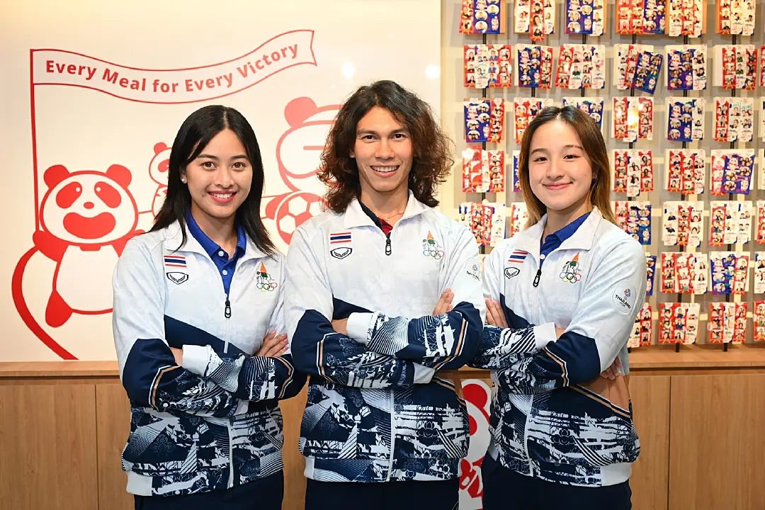 “มินต์–ชมพู่–จิมมี่” พาทัวร์ “Ajinomoto Victory Canteen” เคาท์ดาวน์ซีเกมส์ 2025!