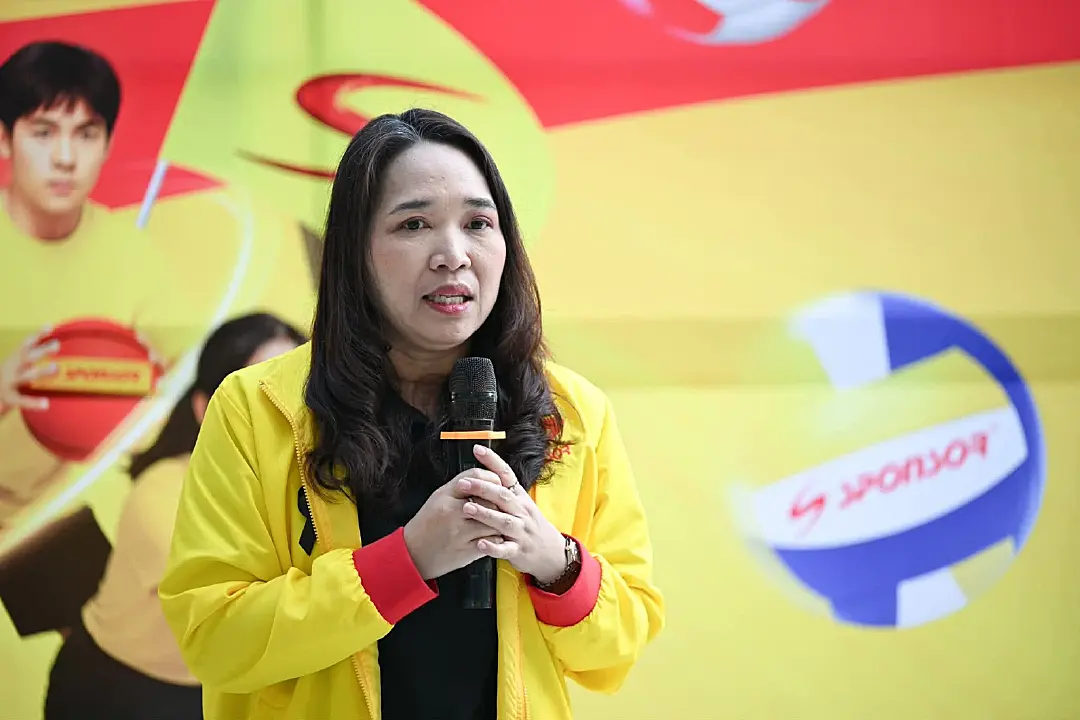 "มงคล" สอนทักษะบอล “ส่งพลัง สานฝันเยาวชนไทย” ร.ร.วัดเจ้าเจ็ดใน