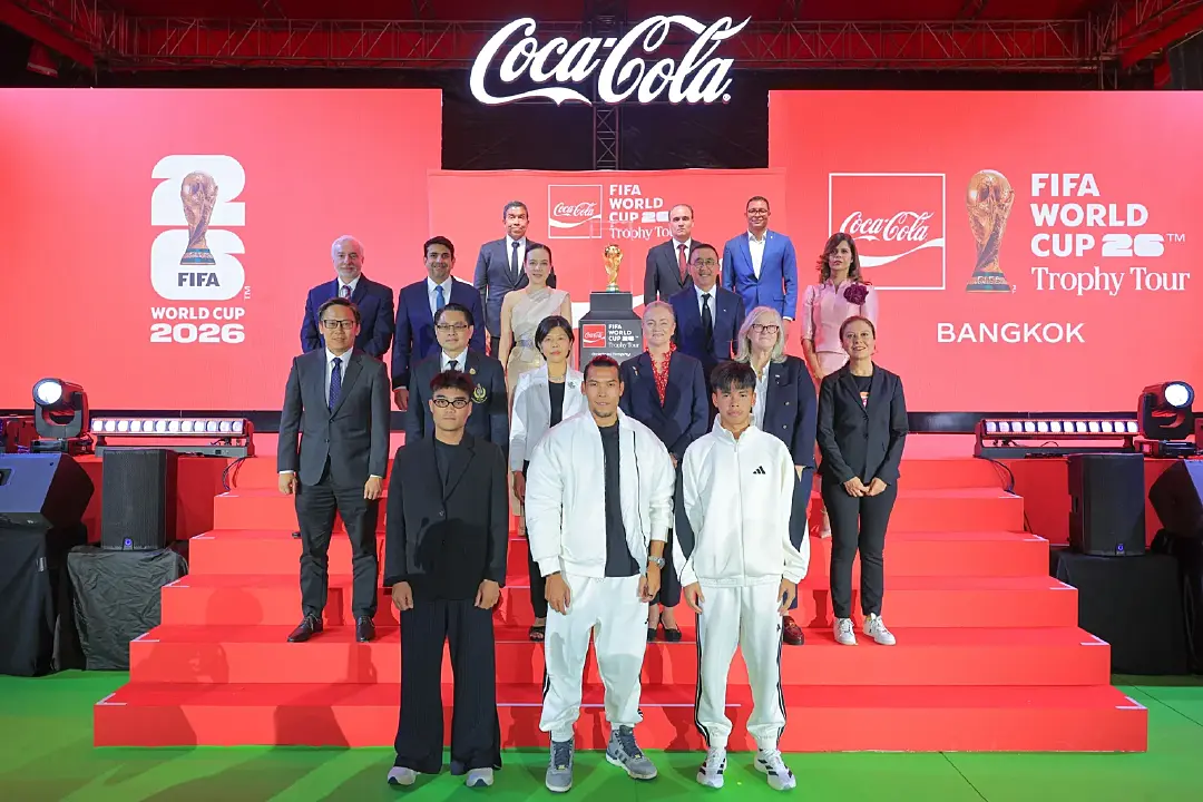 “โค้ก” เปิดฟีลซ่าส์! นำถ้วย Original FIFA World Cup™ Trophy ถึงไทยแล้ว
