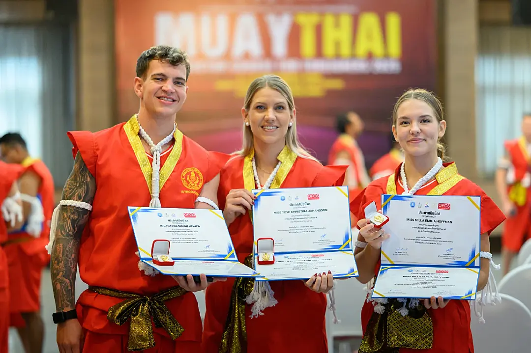 ปิดฉากยิ่งใหญ่! สคม. กกท. มอบประกาศนียบัตร “ผู้ฝึกสอนมวยไทยชาวต่างชาติ”