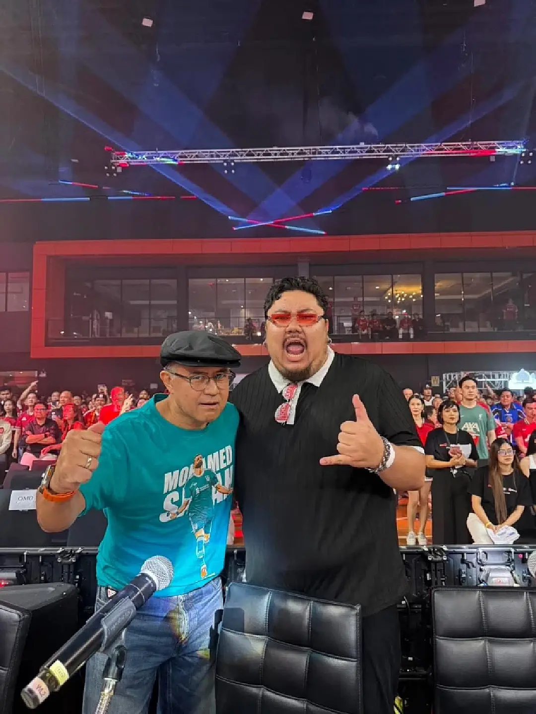 “ซูเปอร์สตาร์” ตบเท้าร่วม “MONOMAX WATCH PARTY: RED MATCH”