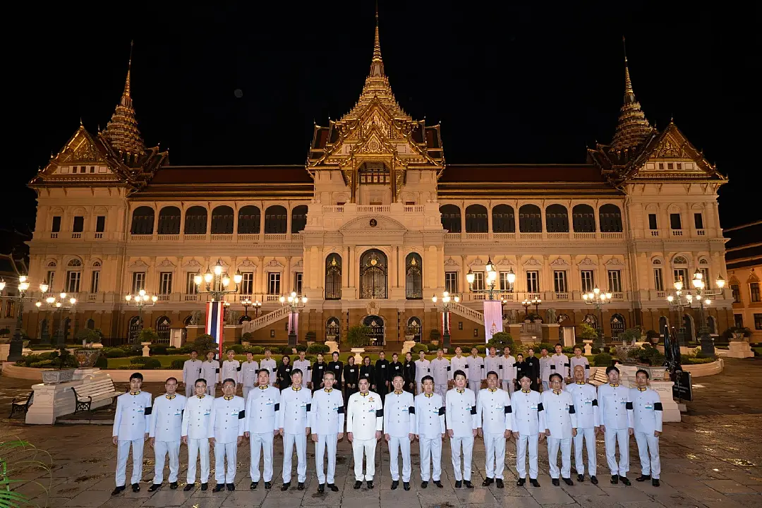 กลุ่มอีซูซุและกลุ่มตรีเพชร เป็นเจ้าภาพพระพิธีธรรมสวดพระอภิธรรมพระบรมศพสมเด็จพระนางเจ้าสิริกิติ์