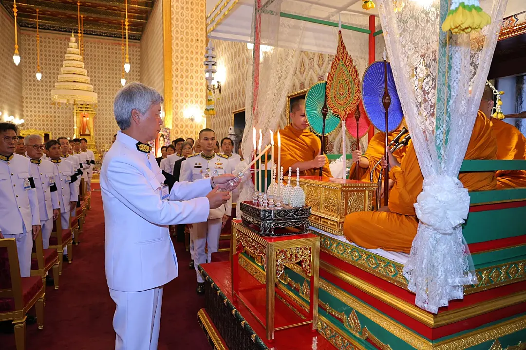 กลุ่มอีซูซุและกลุ่มตรีเพชร เป็นเจ้าภาพพระพิธีธรรมสวดพระอภิธรรมพระบรมศพสมเด็จพระนางเจ้าสิริกิติ์