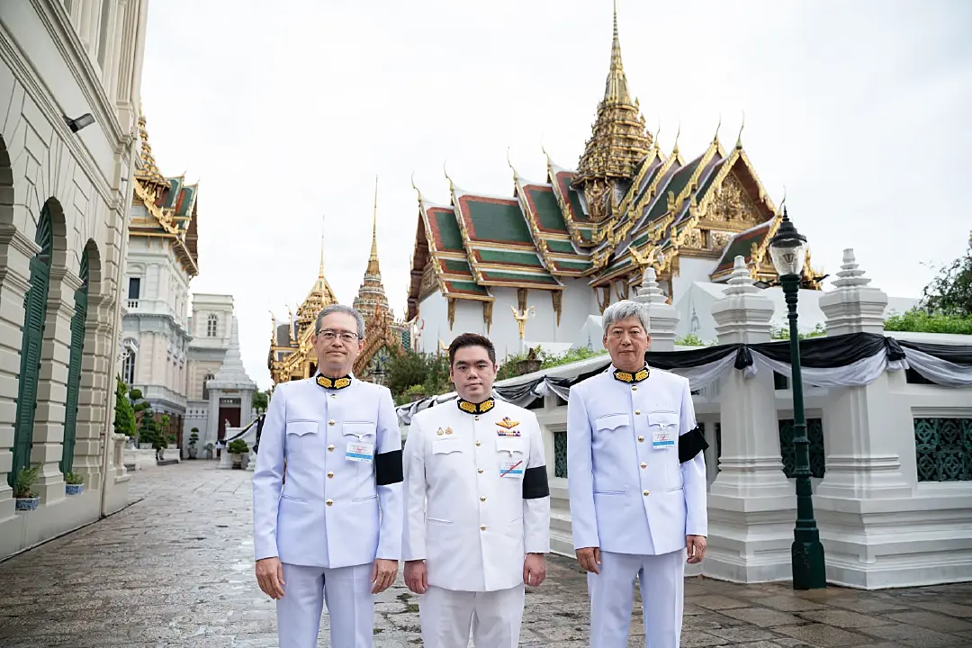 กลุ่มอีซูซุและกลุ่มตรีเพชร เป็นเจ้าภาพพระพิธีธรรมสวดพระอภิธรรมพระบรมศพสมเด็จพระนางเจ้าสิริกิติ์