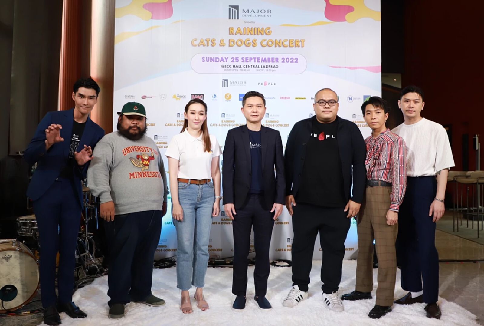 ยังไม่มีบัตรรีบเลย! MODERNDOG x POLYCAT ในคอนสิร์ต RAINING CATS & DOGS 25 ก.ย.นี้ ยังไม่มีบัตรรีบเลย! MODERNDOG x POLYCAT ในคอนสิร์ต RAINING CATS & DOGS 25 ก.ย.นี้