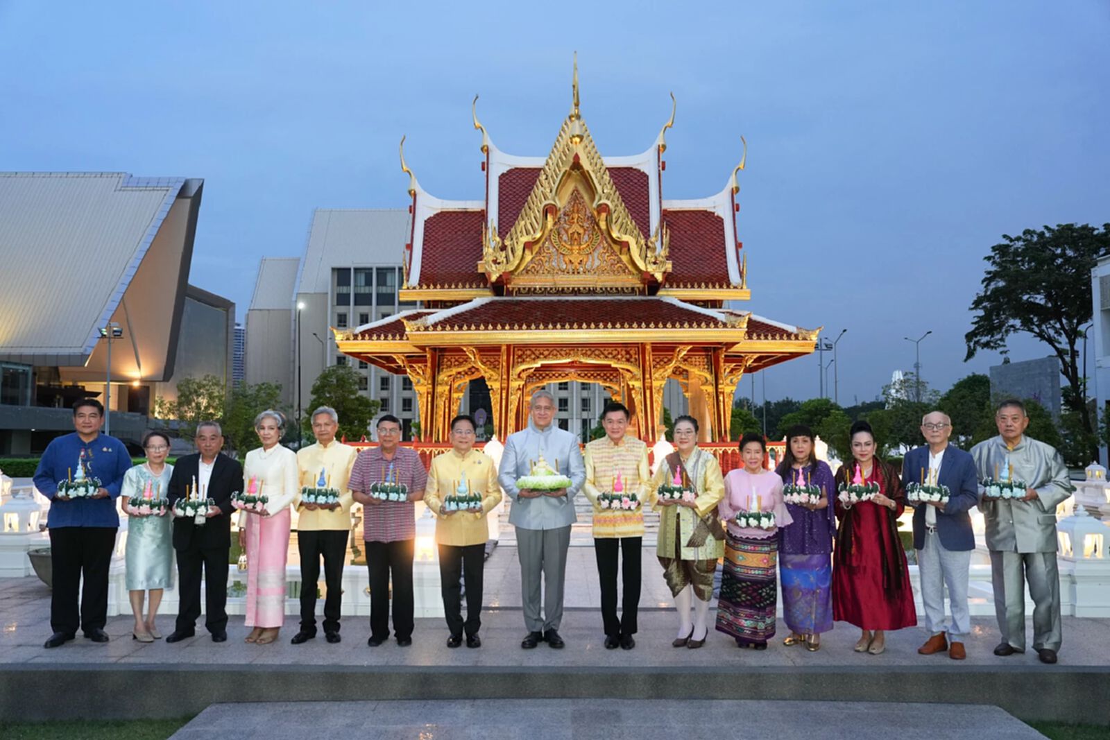 “เมืองไทยประกันภัย” เชิญ “ศิลปินแห่งชาติ” ร่วมสืบสานประเพณีลอยกระทง “เมืองไทยประกันภัย” เชิญ “ศิลปินแห่งชาติ” ร่วมสืบสานประเพณีลอยกระทง