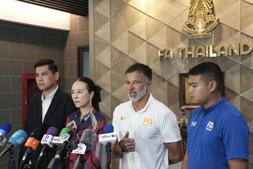 “ช้างศึก” ต้องไปต่อ คิดดีกว่าโค้ชใหม่ จะเป็นใคร? บางทีมีหักมุม!