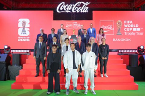 “โค้ก” เปิดฟีลซ่าส์! นำถ้วย Original FIFA World Cup™ Trophy ถึงไทยแล้ว