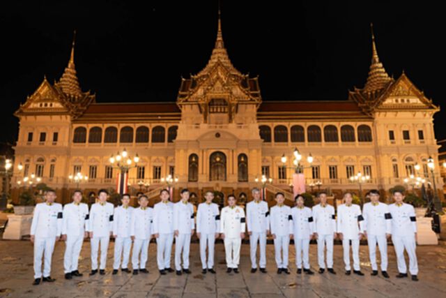 กลุ่มอีซูซุและกลุ่มตรีเพชร เป็นเจ้าภาพพระพิธีธรรมสวดพระอภิธรรมพระบรมศพสมเด็จพระนางเจ้าสิริกิติ์ กลุ่มอีซูซุและกลุ่มตรีเพชร เป็นเจ้าภาพพระพิธีธรรมสวดพระอภิธรรมพระบรมศพสมเด็จพระนางเจ้าสิริกิติ์