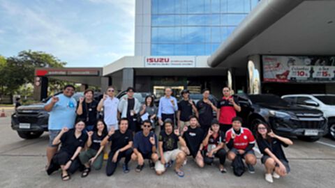 อีซูซุ เคียงข้างทุกสถานการณ์ ส่งต่อความห่วงใย ฝ่าวิกฤตอุทกภัยไปด้วยกัน อีซูซุ เคียงข้างทุกสถานการณ์ ส่งต่อความห่วงใย ฝ่าวิกฤตอุทกภัยไปด้วยกัน